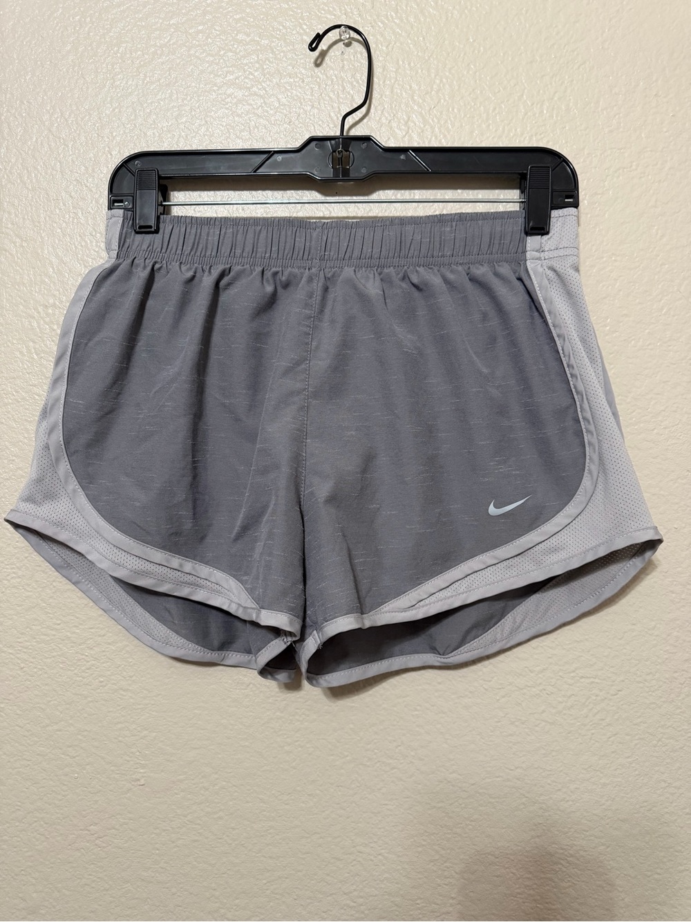 Nike Women’s DryFit Athletic Shorts Size M Grey Running Gym Outdoors